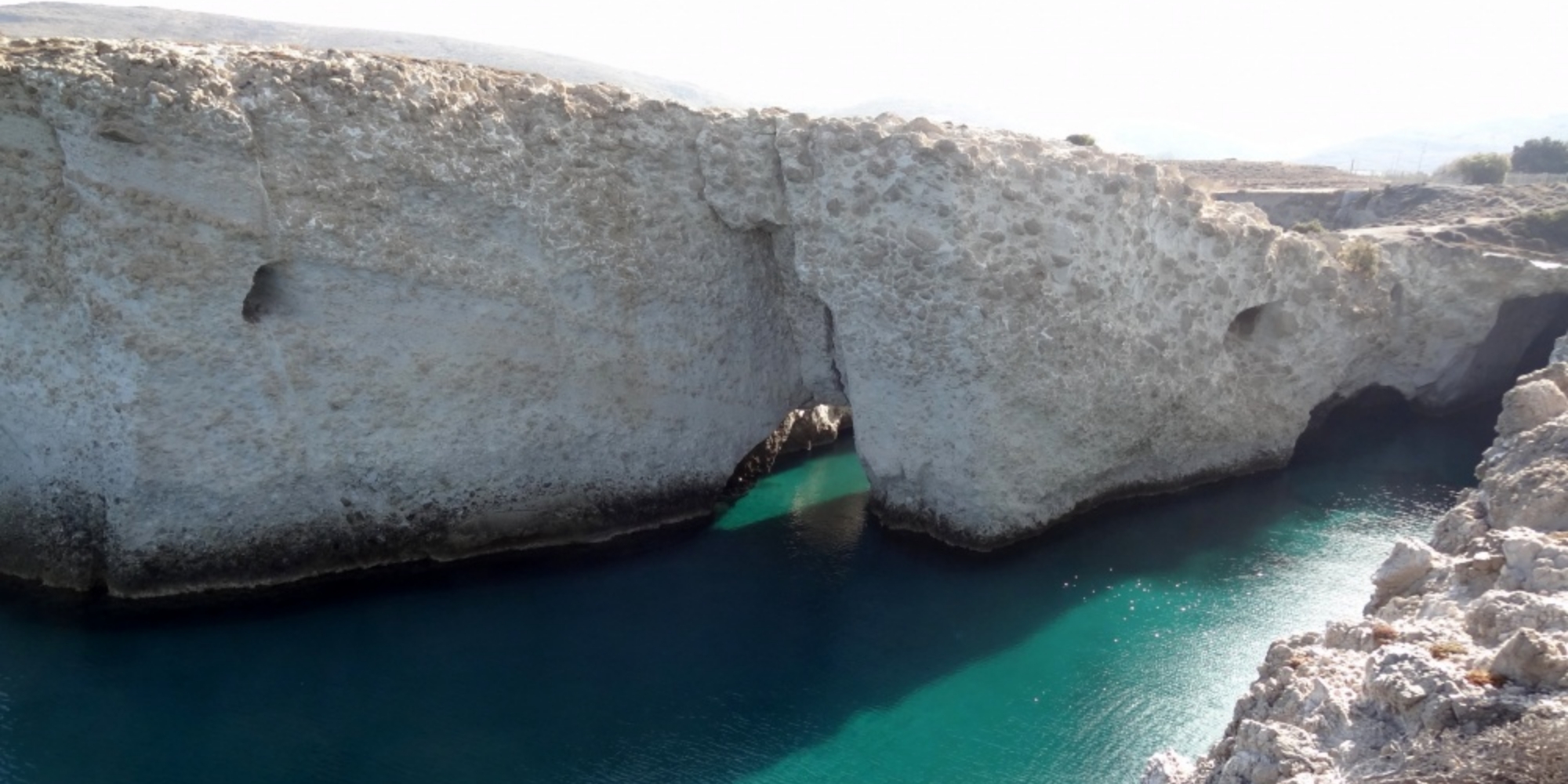 Πεζοπορία στο νησί της Μήλου (Pics)