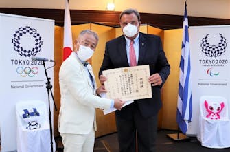 Ο Σπύρος Καπράλος τιμήθηκε από τον Πρέσβη της Ιαπωνίας στην Ελλάδα