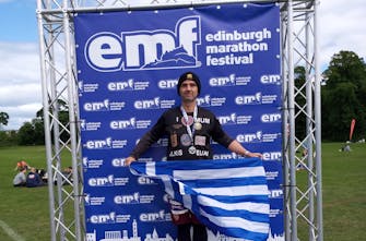 Έλληνας εκπαιδευτικός έτρεξε στον Ημιμαραθώνιο του Εδιμβούργου για καλό σκοπό!