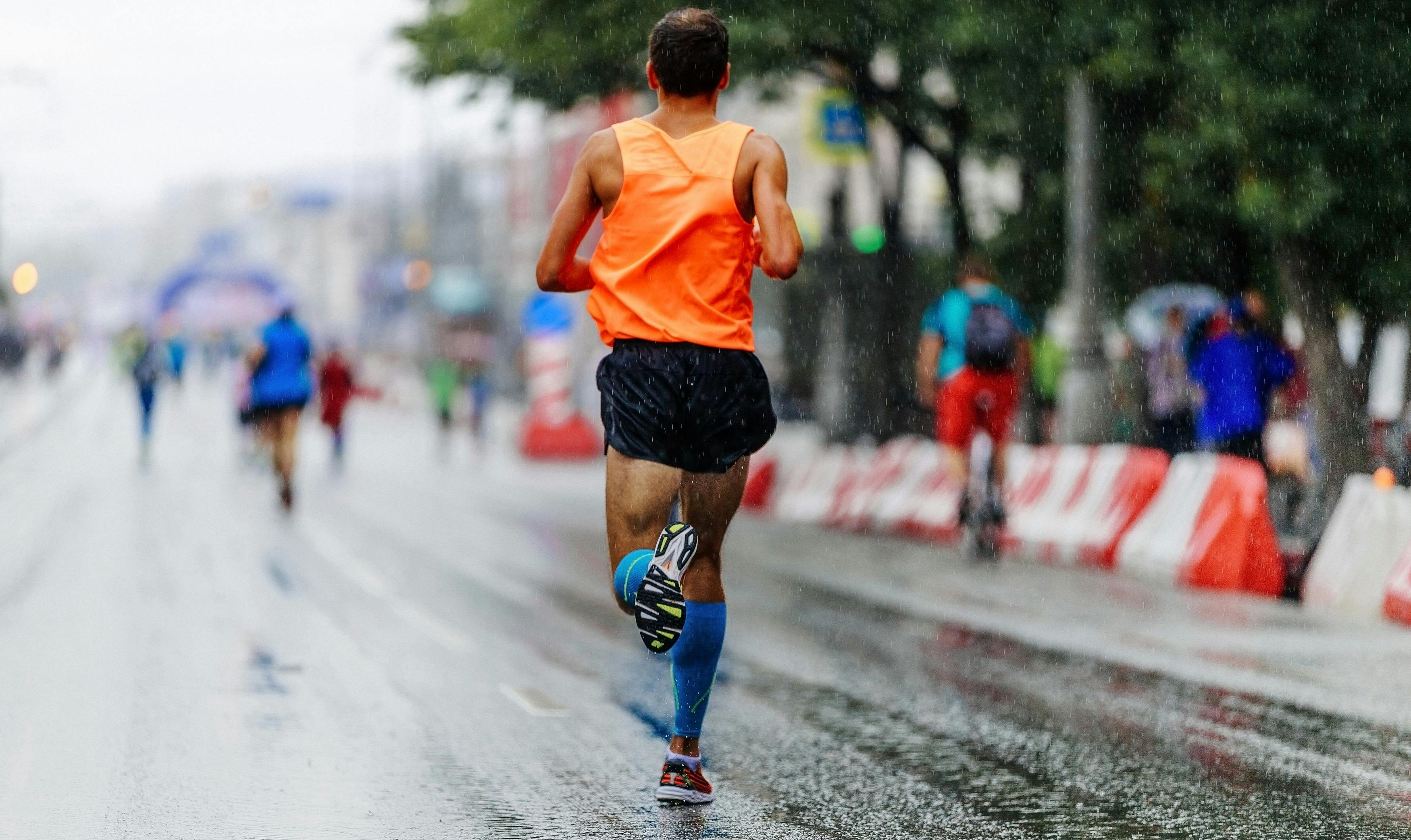 Προπόνηση και αγωνιστικό τρέξιμο με βροχή, του Δημήτρη Τζεφαλή