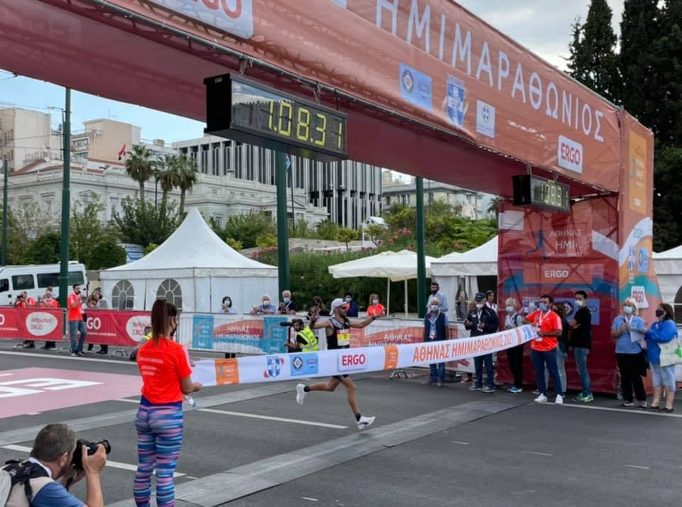 9ος Ημιμαραθώνιος Αθήνας: Μεγάλος νικητής ο Καραΐσκος με χρόνο 1:08:31