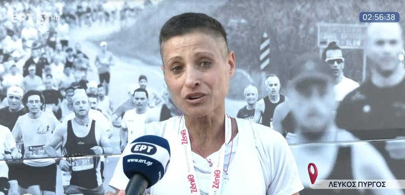 Αποθέωση και συγκίνηση για την Σόνια Τσεκίνι που τερμάτισε πρώτη γυναίκα στον Διεθνή Μαραθώνιο Θεσσαλονίκης