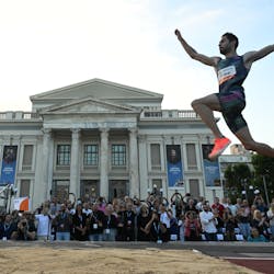 Το Piraeus Street Long Jump έγραψε ιστορία στον Πειραιά! (Pics)