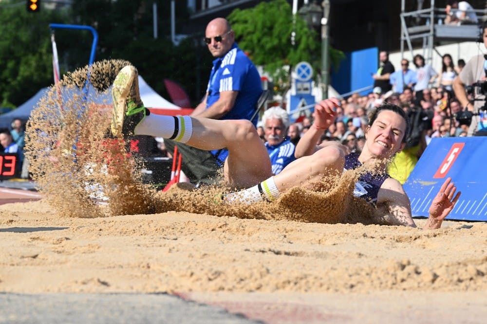 Το Piraeus Street Long Jump έγραψε ιστορία στον Πειραιά! (Pics) runbeat.gr