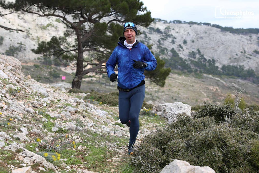 Με 140 δρομείς από την Ελλάδα και το εξωτερικό πραγματοποιήθηκε το Amanitis Trail στη Χίο runbeat.gr