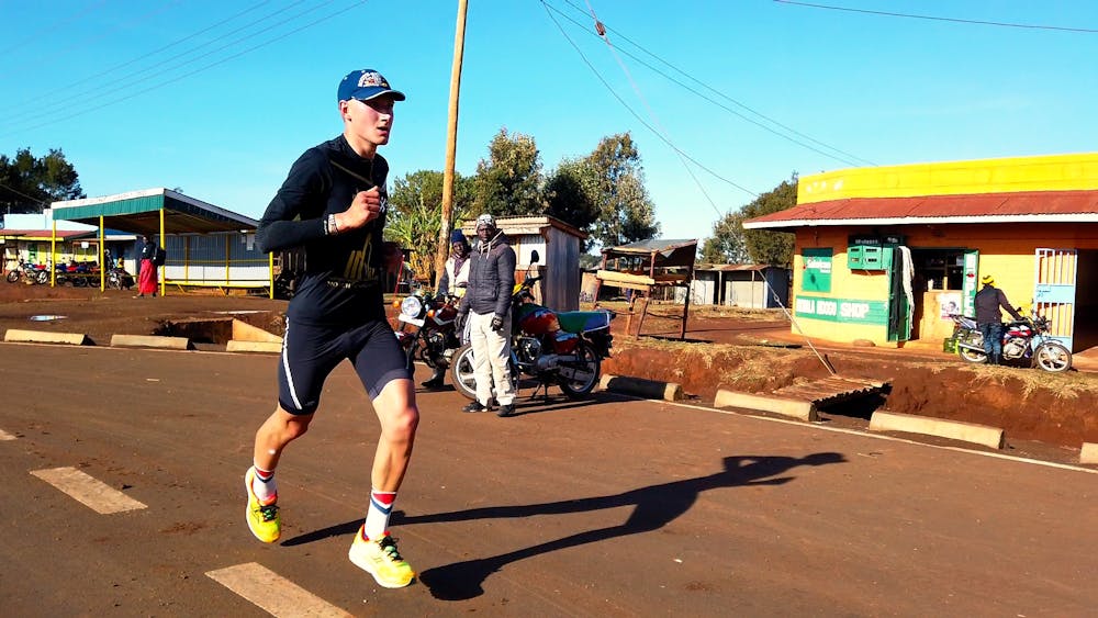 3.000 χιλιόμετρα προετοιμασίας σε έξι μήνες στις διαδρομές της Κένυας - Οι σκέψεις ενός αθλητή πριν την αγωνιστική σεζόν (Μέρος Β’) runbeat.gr 
