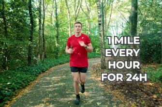 YouTuber έτρεξε ένα μίλι την ώρα για 24 ώρες χωρίς προπόνηση! (Vid)