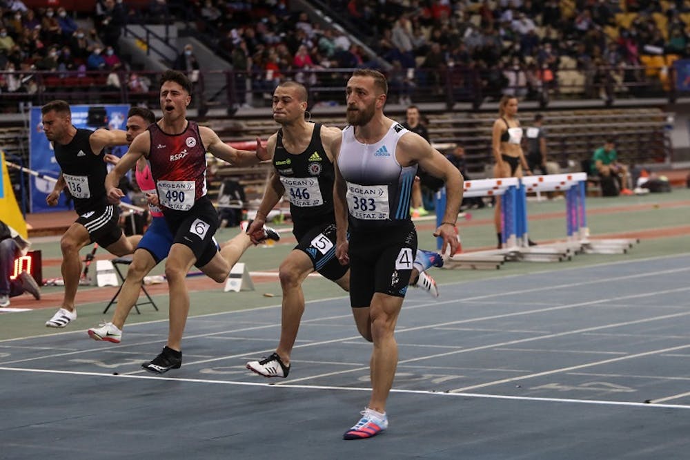 Το φωτογραφικό κολλάζ του Πανελληνίου Πρωταθλήματος Κλειστού στίβου στο ΣΕΦ (Pics) runbeat.gr