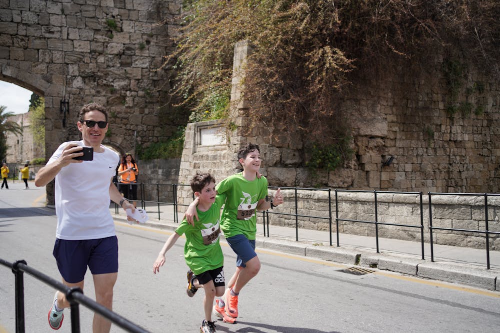 Συνεχίζεται η συνεργασία του Διεθνούς Μαραθωνίου Ρόδου με την Παιδική Πινακοθήκη Ελλάδας runbeat.gr