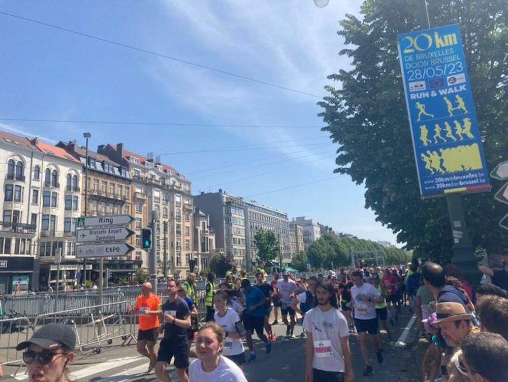 Πάνω από 120 Έλληνες στο μεγάλο δρομικό γεγονός των Βρυξελλών! (Pics) runbeat.gr