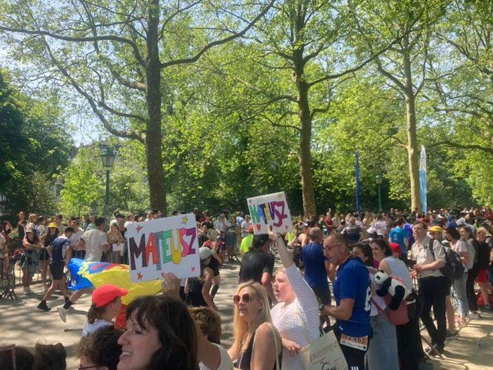 Πάνω από 120 Έλληνες στο μεγάλο δρομικό γεγονός των Βρυξελλών! (Pics) runbeat.gr