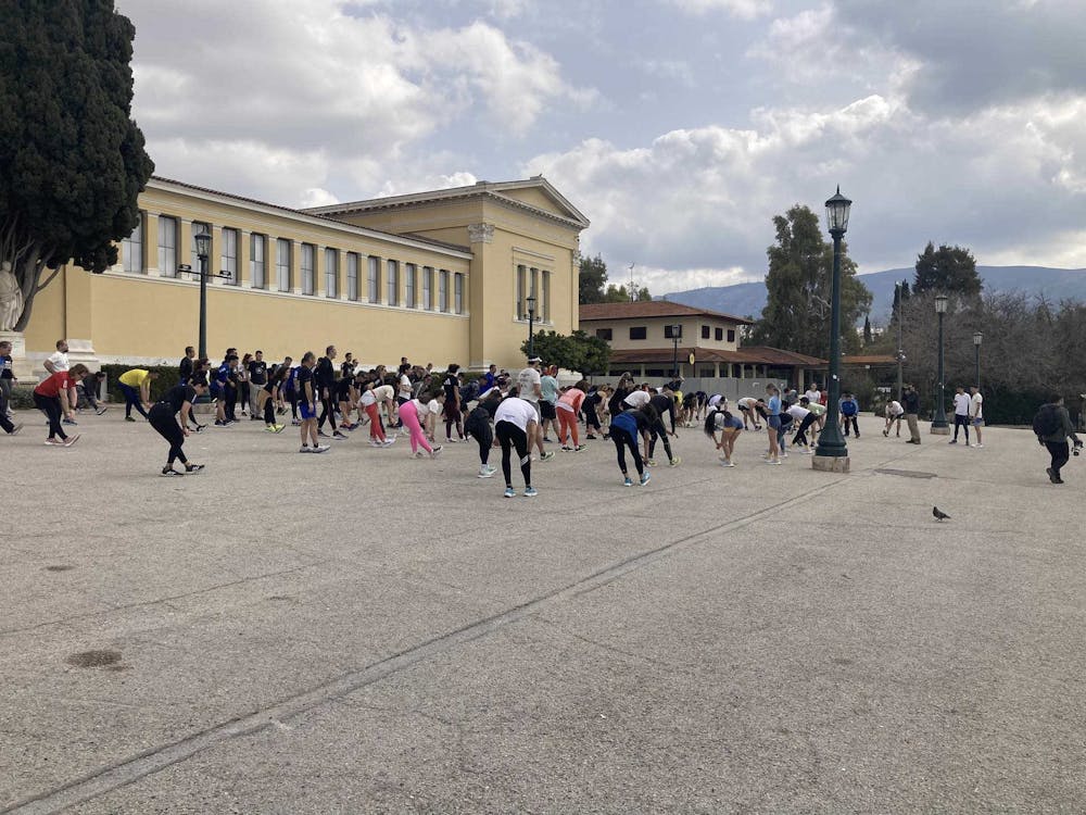 Η Αθήνα προθερμαίνεται για τον Ημιμαραθώνιο (Pics & Vid) runbeat.gr