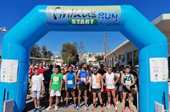 Finikas Run 2022: Με πολλές συμμετοχές και χαμόγελα το πρώτο δρομικό γεγονός της χρονιάς στη Σύρο! (Vid)