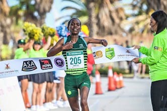 Η Emane Seifu Hayile έσπασε το παγκόσμιο ρεκόρ στα 50 χλμ σε αγώνα μόνο με γυναίκες!