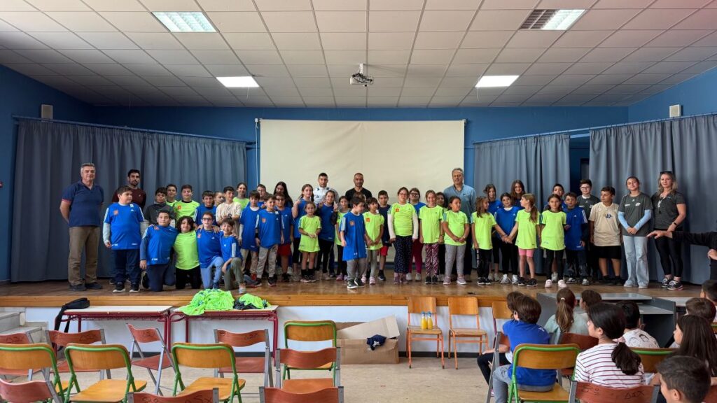 Αιγαιοπελαγίτικοι Αγώνες: Οι Έλληνες πρωταθλητές επισκέφτηκαν δημοτικά σχολεία της Χίου