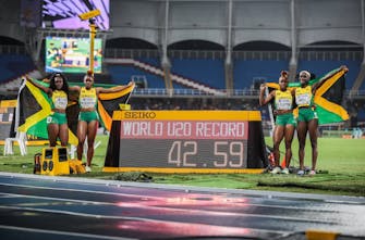 Παγκόσμιο ρεκόρ Κ20 από την Τζαμάικα στα 4Χ100, σασπένς, ανατροπές και συγκίνηση (vid)