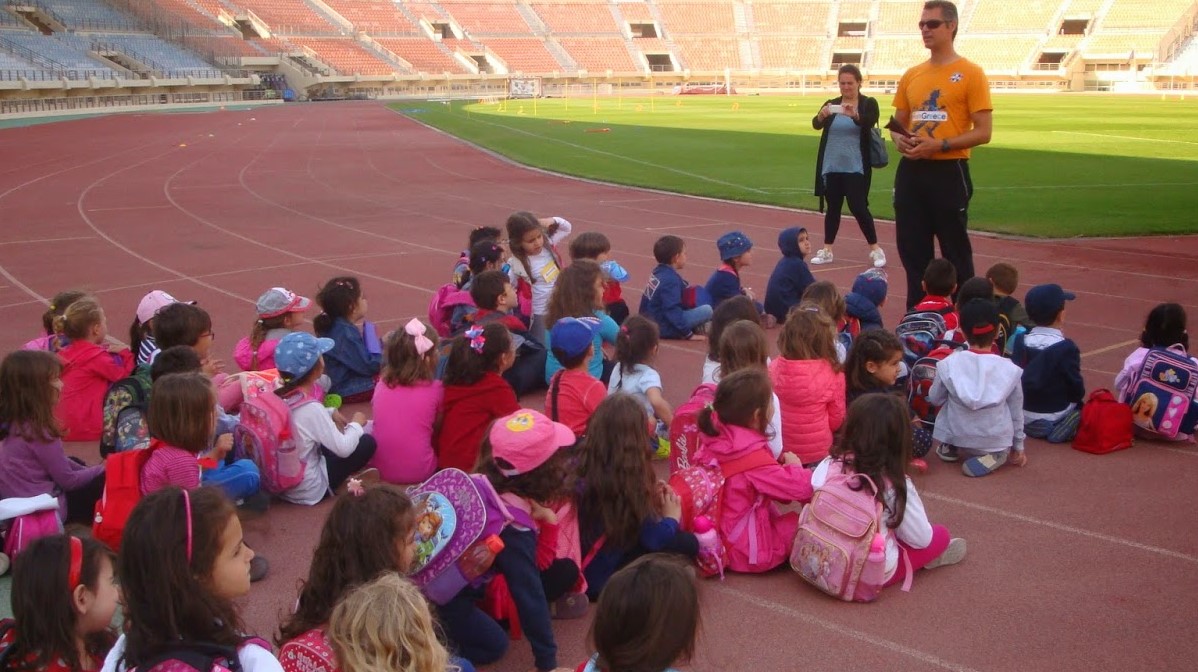 Ο στίβος έγινε παιχνίδι και τα παιδιά τον λάτρεψαν