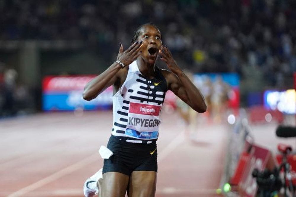 Faith Kipyegon: Άφησε ανοικτό το ενδεχόμενο να «επιτεθεί» στο παγκόσμιο ρεκόρ στα 800μ. που «κρατάει» 40 χρόνια! runbeat.gr 