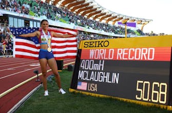 Το έκανε ξανά: Παγκόσμια πρωταθλήτρια με παγκόσμιο ρεκόρ η McLaughlin στα 400μ. εμπ. (vid)