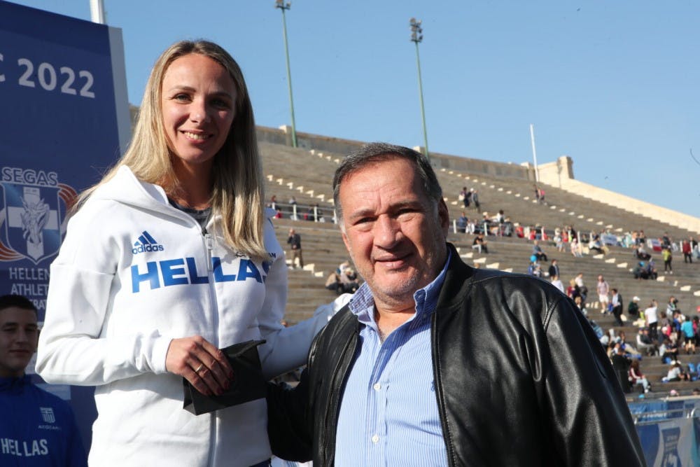 39ος ΑΜΑ: Συγκίνηση και χαμόγελα στη βράβευση των κορυφαίων αθλητών και αθλητριών του 2022 runbeat.gr