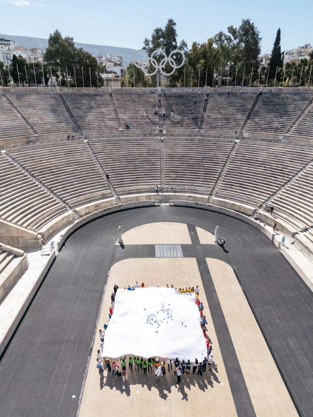 Παγκόσμια Ημέρα Αθλητισμού: Σήκωσαν «Λευκή Κάρτα» τα παιδιά στο Παναθηναϊκό Στάδιο runbeat.gr