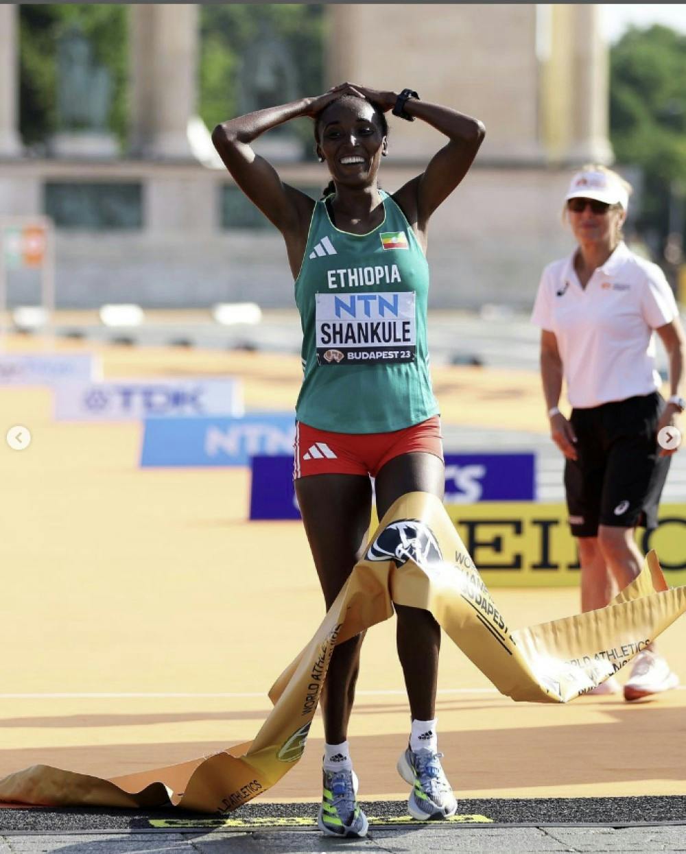 Ο Μαραθώνιος του Παγκοσμίου μέσα από βίντεο και φωτογραφίες runbeat.gr