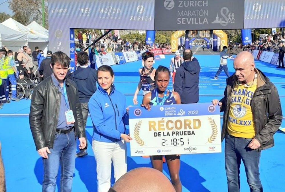 Abderehman και Megertu διέλυσαν τα ρεκόρ κούρσας στον μαραθώνιο της Σεβίλλης! runbeat.gr