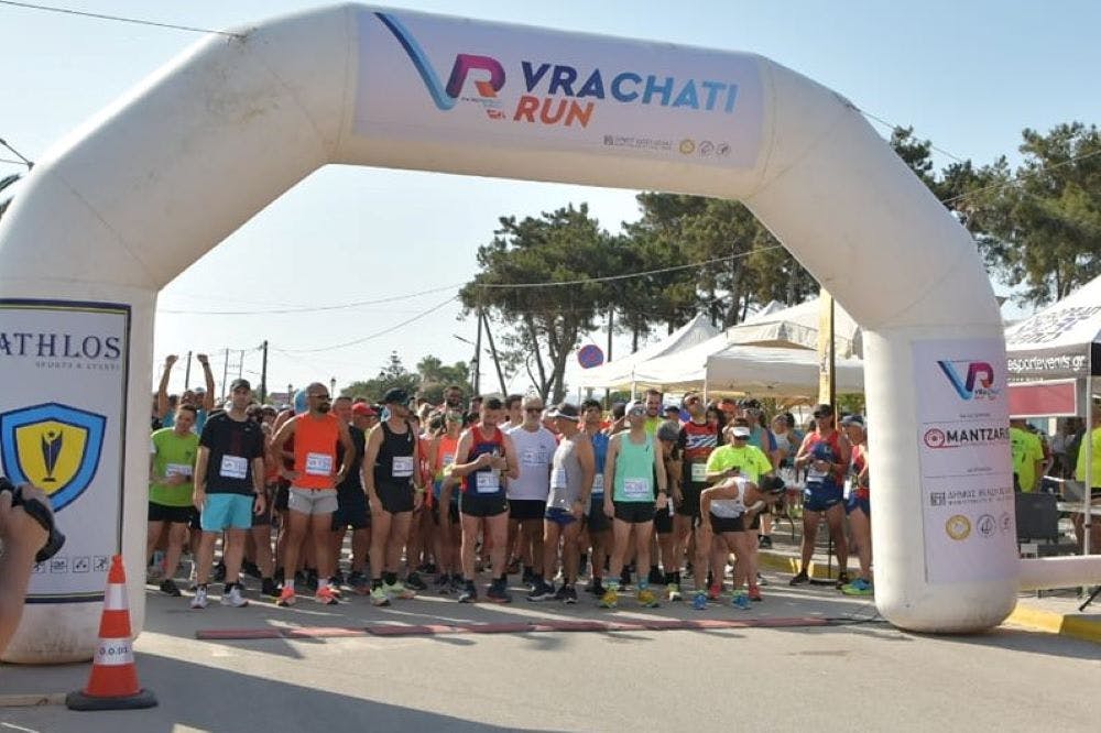 Vrachati Run 2022: Το παραλιακό μέτωπο του Βραχατίου γέμισε δρομείς και χρώματα