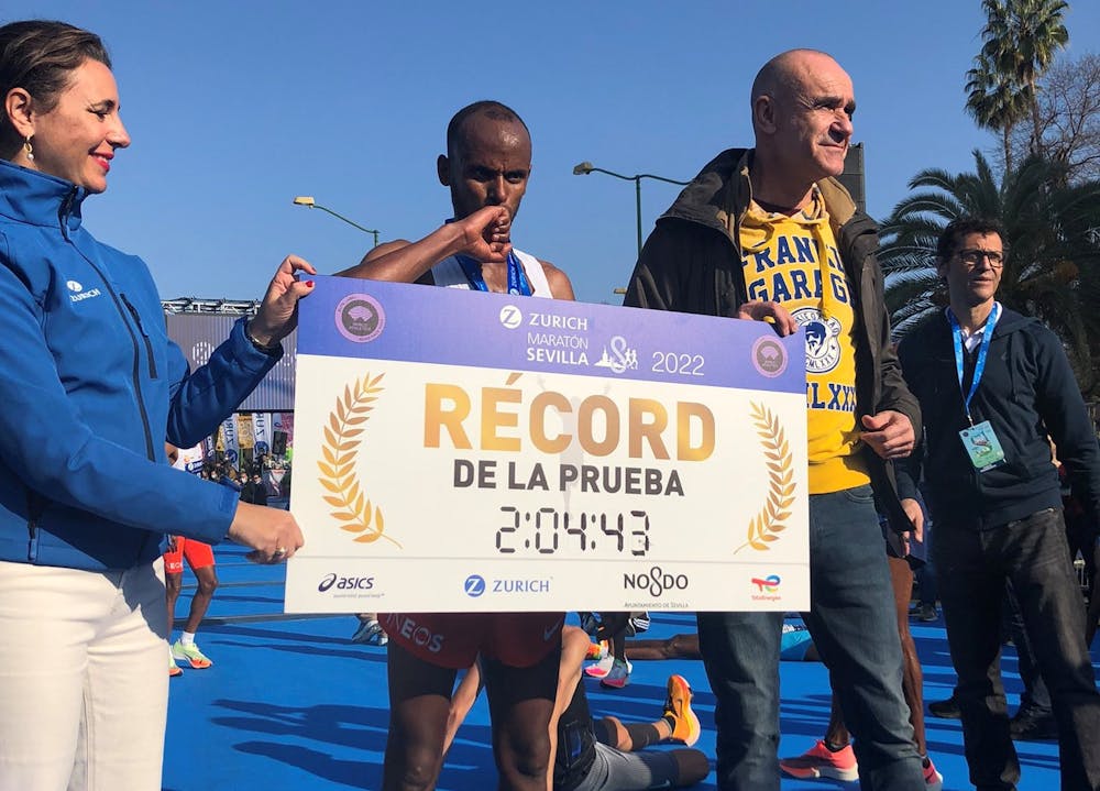 Abderehman και Megertu διέλυσαν τα ρεκόρ κούρσας στον μαραθώνιο της Σεβίλλης! runbeat.gr