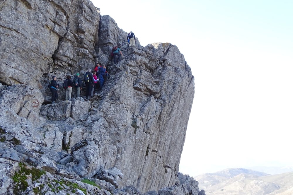 Αστερούσια Όρη: Ανάβαση στην κορυφή του Κόφινας – Μονή Κουδουμά (Pics) runbeat.gr 