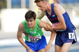 Ευρωπαϊκό πρωτάθλημα ομάδων: Πολύ όμορφη στιγμή με αθλητή που κατέρρευσε στα 5.000 μέτρα (Vid)