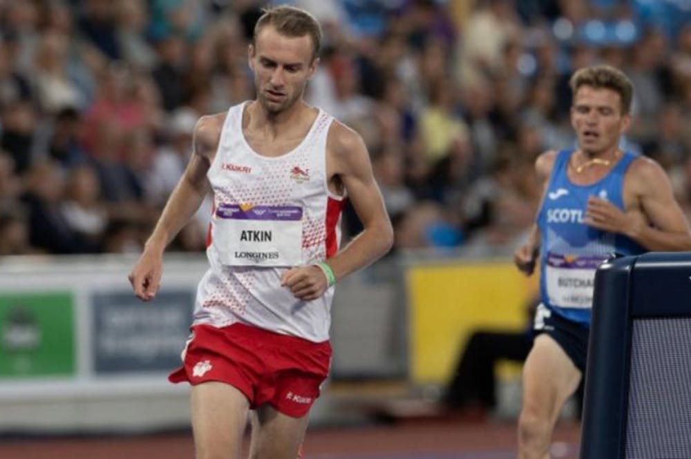 O Sam Atkin έσπασε το Βρετανικό ρεκόρ του Mo Farah στα 3.000 μέτρα κλειστού! O Sam Atkin έσπασε το Βρετανικό ρεκόρ του Mo Farah στα 3.000 μέτρα κλειστού!