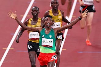 10.000 μέτρα ανδρών: Χρυσός Ολυμπιονίκης ο Barega -  νίκησε Cheptegei και Kiplimo!