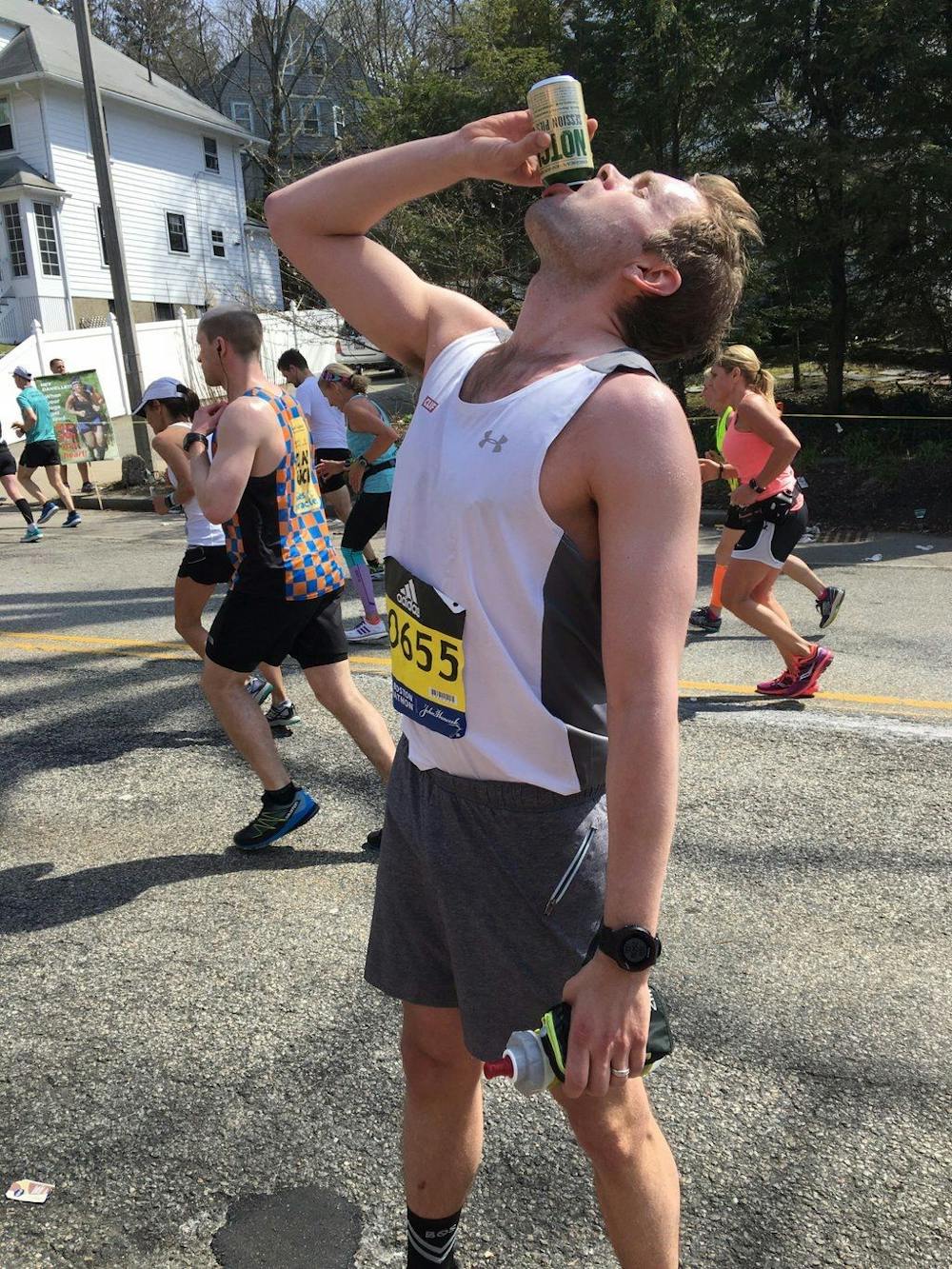 Το αλκοόλ ρίχνει τον HRV, ανεβάζει τον καρδιακό ρυθμό ηρεμίας και χαλάει τον ύπνο runbeat.gr