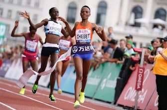 Ρίγα 2023: Ολυμπιονίκες και παγκόσμιες πρωταθλήτριες στην εκκίνηση των 5 χιλιομέτρων γυναικών