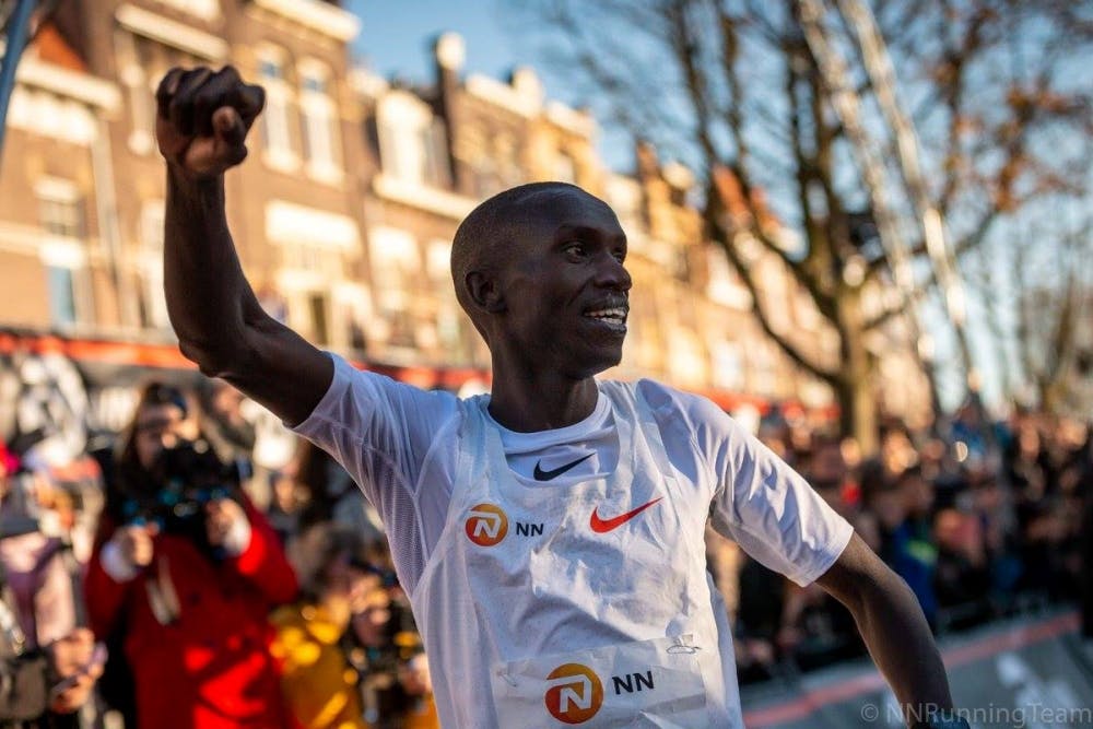 Δεν θα κυνηγήσει το παγκόσμιο ρεκόρ στα 15 χλμ. ο Cheptegei – αναβλήθηκε ο αγώνας στην Ολλανδία
