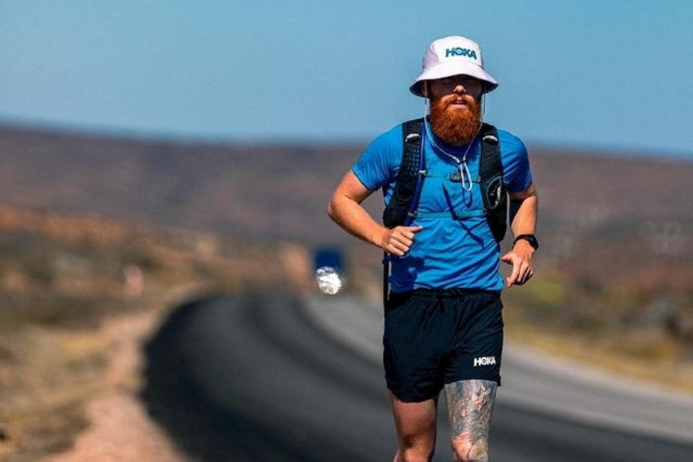 Russell Cook: Στόχος του να διασχίσει τρέχοντας το μήκος της Αφρικής περνώντας από 16 χώρες!