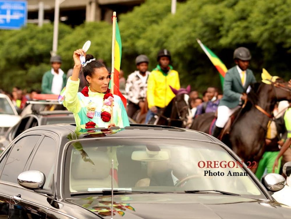 Η θριαμβευτική επιστροφή των Αιθίοπων αθλητών στη χώρα τους μετά το Παγκόσμιο Πρωτάθλημα του Όρεγκον (Pics) runbeat.gr 