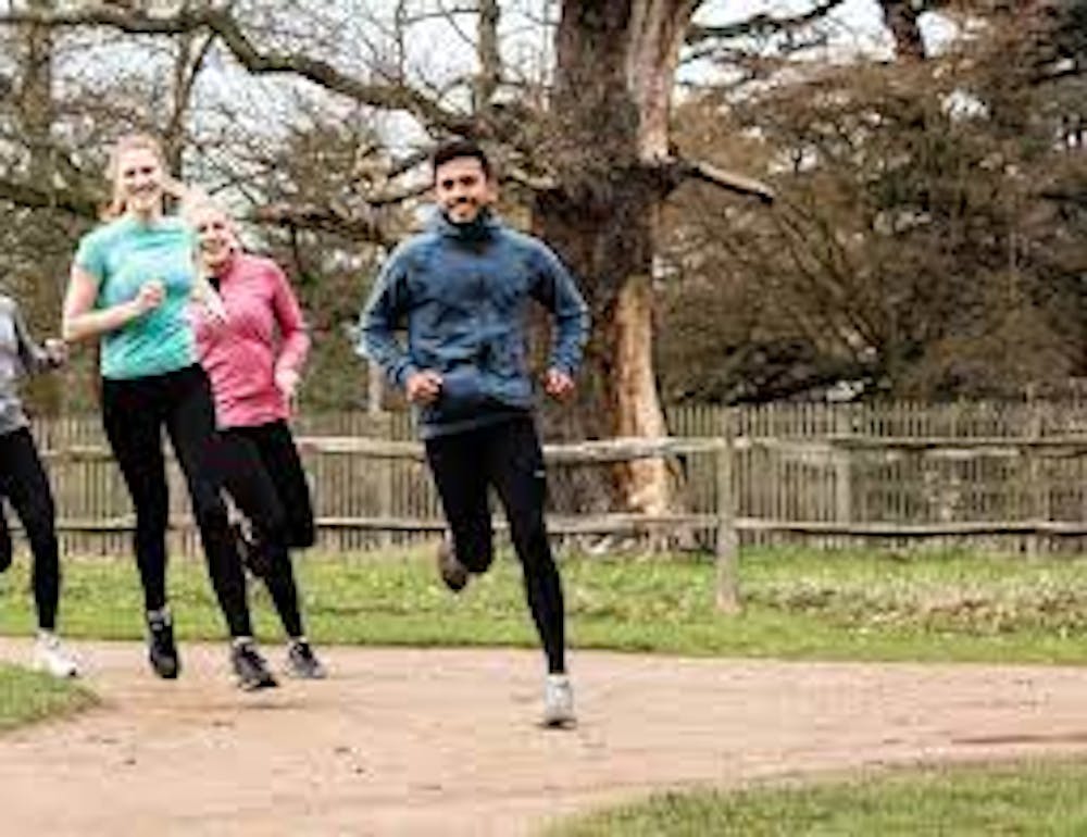 Πόσες θερμίδες πρέπει να τρώει ένας δρομέας και πόσο επιβραδύνουμε για κάθε επιπλέον κιλό βάρους; runbeat.gr