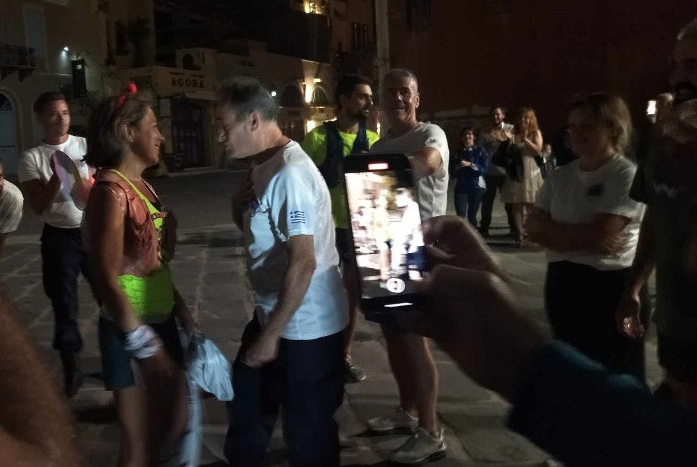 Ανακούφιση, χαμόγελα και πολλά μπράβο για την Ελένη Γαλεράκη που διένυσε 250χλμ για καλό σκοπό runbeat.gr
