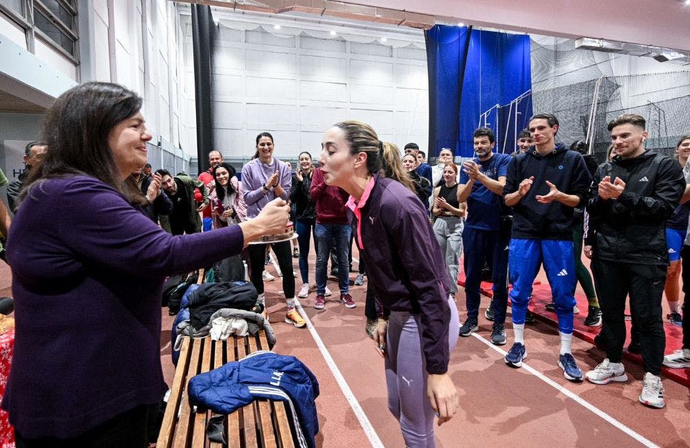 Γιορτινή ατμόσφαιρα σε ΟΑΚΑ και Άγιο Κοσμά-pics runbeat.gr 