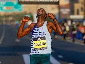 Μαραθώνιος Ντουμπάι: Εκπληκτικό ντεμπούτο από τον 19χρονο Gobena που νίκησε με 2:05:01! (Vid)