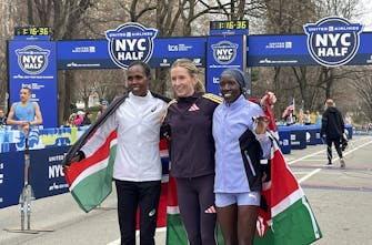 Ημιμαραθώνιος Νέας Υόρκης: Μεγάλη νίκη της Grovdal στις γυναίκες (Vid)