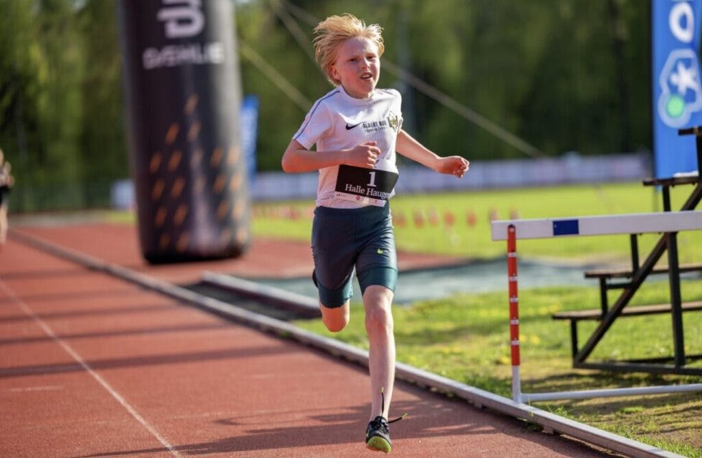 Εκπληκτικός 13χρονος έτρεξε 5 χιλιόμετρα σε 15:52!