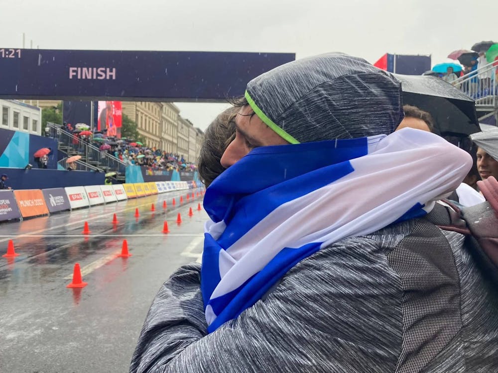 Μοναχο 2022 - Γκρουπ Κεφαλόπουλου: Το χρονικό ενός παραμυθιού (επεισόδιο 2ο) runbeat.gr