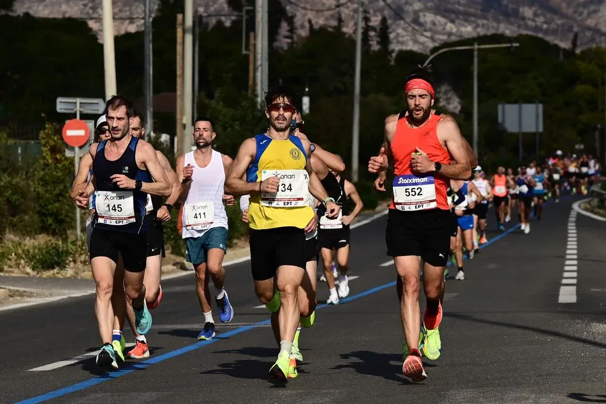 Δρομείς 40+ ετών: Πώς κάποιοι συνεχίζουν να τρέχουν γρήγορα όταν όλοι οι άλλοι επιβραδύνουν;