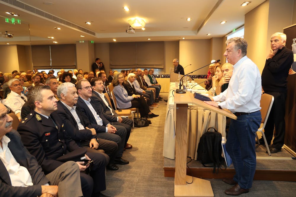 Πραγματοποιήθηκε χθες (06/04) η γιορτή του Κρητικού στίβου – Τιμήθηκαν σωματεία και αθλητές runbeat.gr