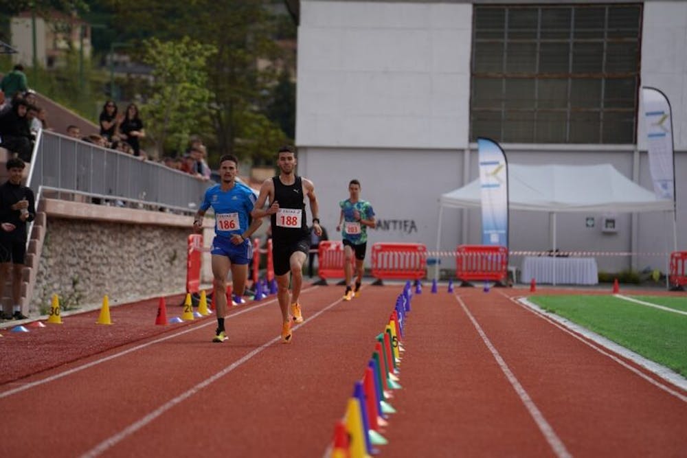 Καρπενήσι: Πραγματοποιήθηκε προπονητική ημερίδα με 300 μαθητές και μαθήτριες (Pics) runbeat.gr