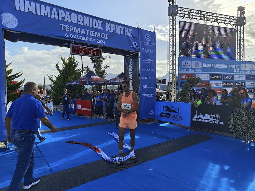 Ι. Ιωαννίδης στο Runbeat: Το ρεκόρ στα 10χλμ του Ημιμαραθωνίου Κρήτης και οι επόμενοι στόχοι (Vid) runbeat.gr