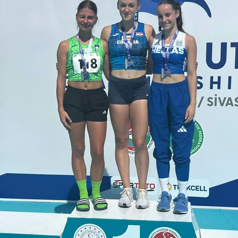 Φωτογραφίες από την παρουσία της Ελλάδας στο Βαλκανικό Κ18 (Pics) runbeat.gr